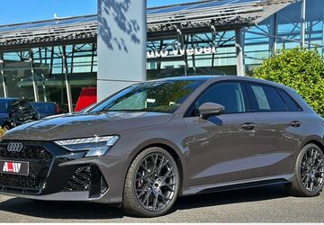 Audi RS3 2.000 km 84.900 &euro; Neubeckum 59269
