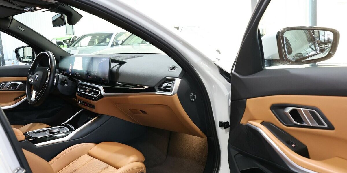 BMW 318d Touring SPORT WHITE & BROWN / CURCED, LED 100.000 km 25.883 &euro; Hamm 59077