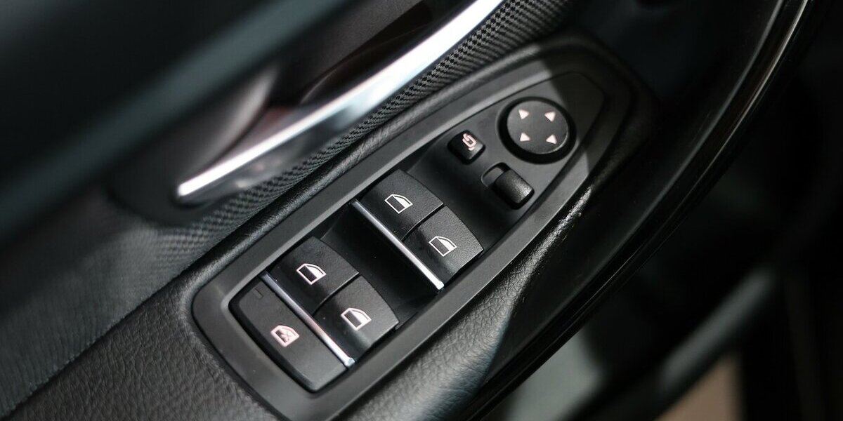 BMW 320d Touring Advantage BUSINESS 1.HAND / LED 105.000 km 18.993 &euro; Hamm 59077