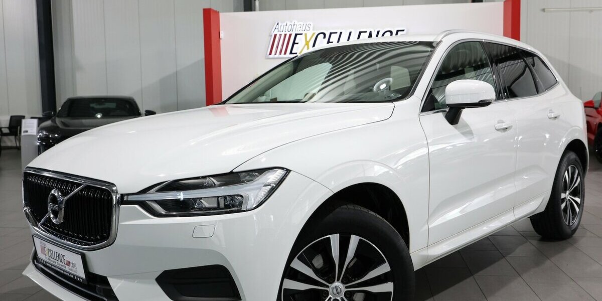 Volvo XC60 D4 MOMENTUM PRO / PANORAMA, MATRIX-LED 130.000 km 26.555 &euro; Hamm 59077