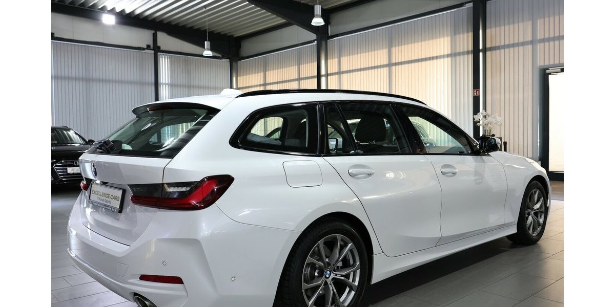 BMW 318d Touring SPORT SHADOW CURVED+NAV+KAMERA,LED 105.000 km 22.555 &euro; Hamm 59077